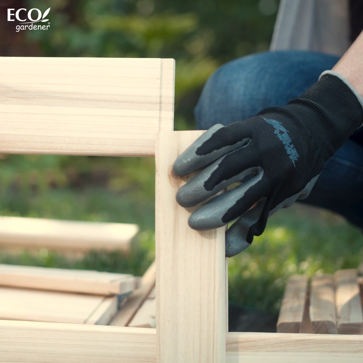 Closeup of Ecogardener Raised Bed being assembled