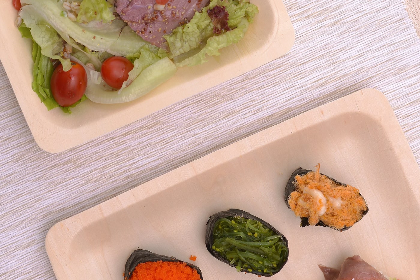 Disposable wooden plates